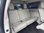 2023 Navigator L Thumbnail 17