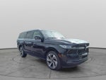 2025 Navigator L Thumbnail 3