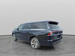 2025 Navigator L Thumbnail 6