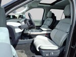 2025 Navigator L Thumbnail 7