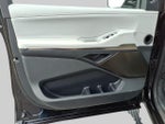 2025 Navigator L Thumbnail 11