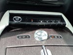 2025 Navigator L Thumbnail 17