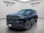 2025 Navigator L Thumbnail 2