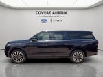 2025 Navigator L Thumbnail 3