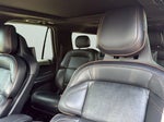 2025 Navigator L Thumbnail 9