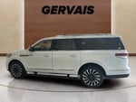 2023 Navigator L Thumbnail 8