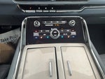 2023 Navigator L Thumbnail 22