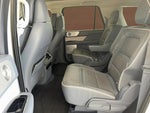 2023 Navigator L Thumbnail 18