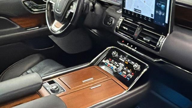 2023 Lincoln Navigator L Black Label