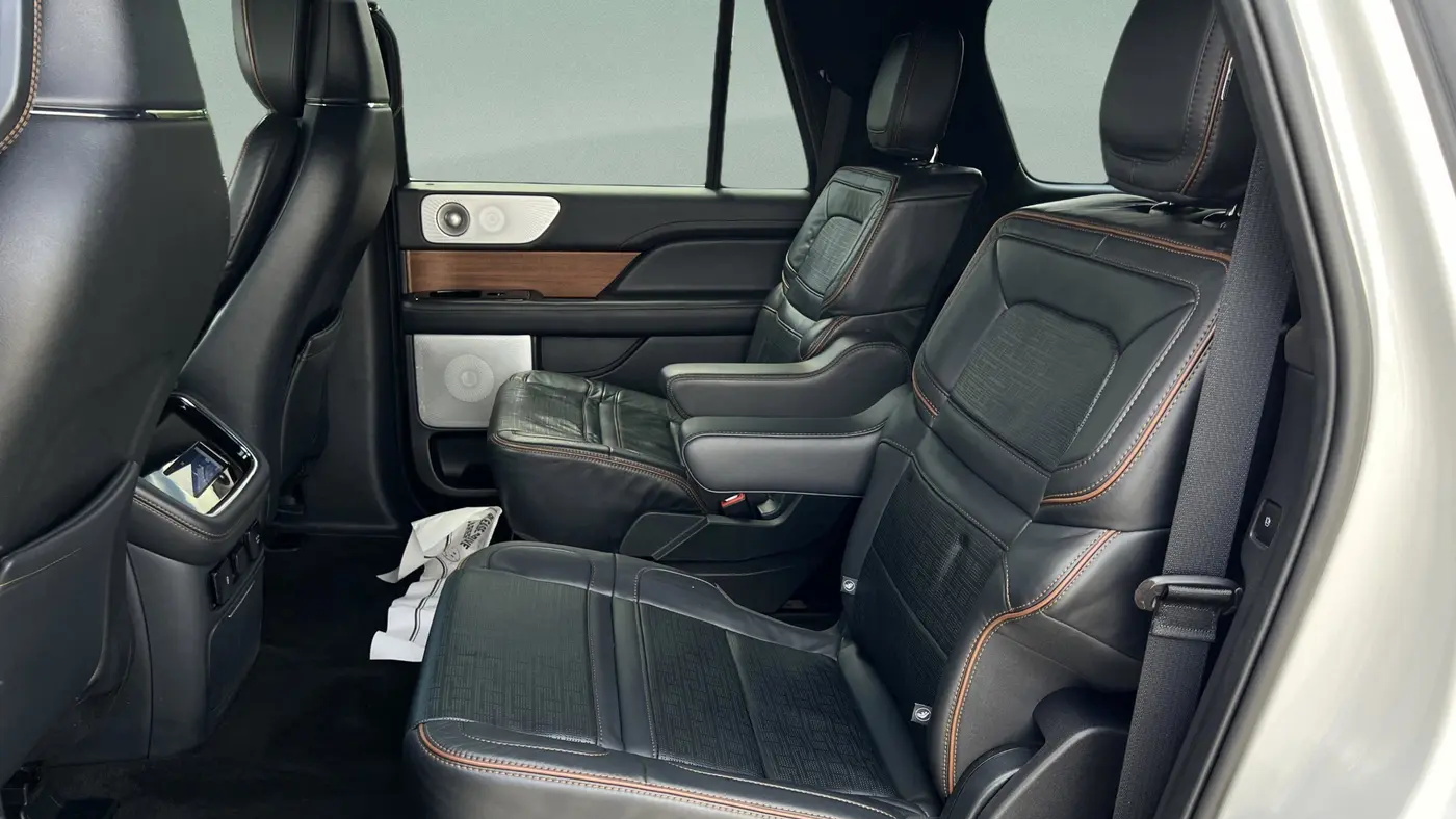 2024 Lincoln Navigator L Black Label