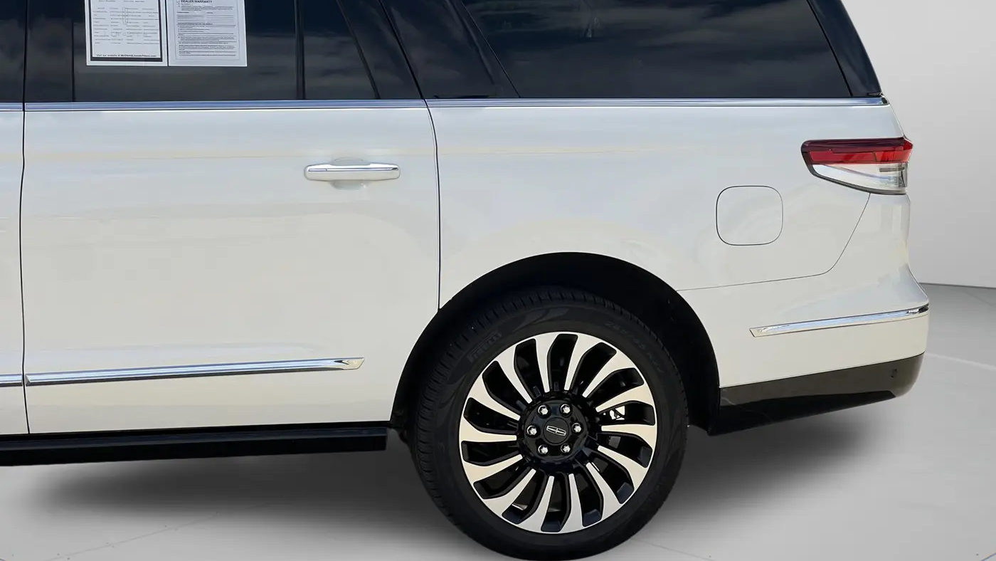 2024 Lincoln Navigator L Black Label