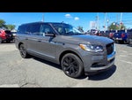 2024 Navigator L Thumbnail 2