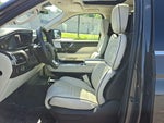 2024 Navigator L Thumbnail 17