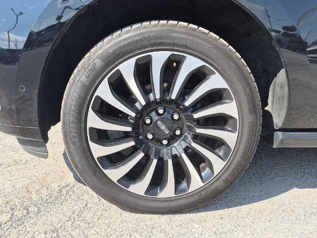 2023 Lincoln Navigator - $45,908