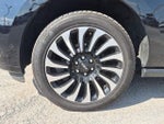 2023 Navigator L Thumbnail 22