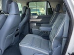 2023 Navigator L Thumbnail 9