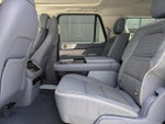 2023 Navigator L Thumbnail 17