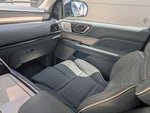 2023 Navigator L Thumbnail 21