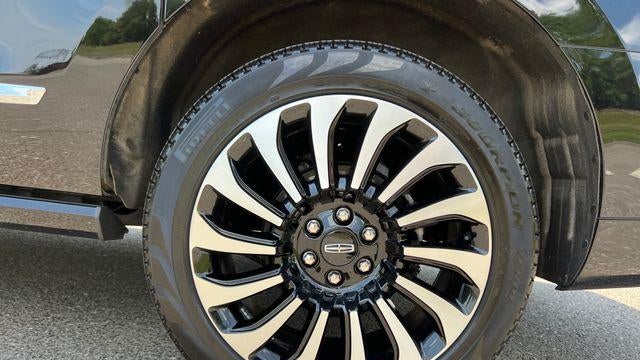 2023 Lincoln Navigator L Black Label