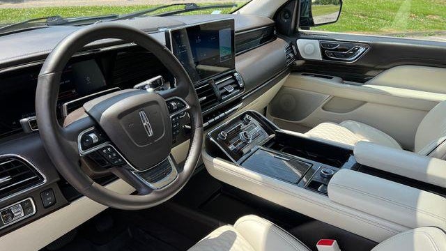 2023 Lincoln Navigator L Black Label