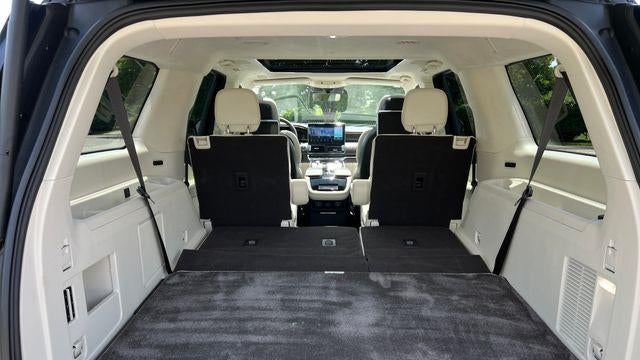 2023 Lincoln Navigator L Black Label