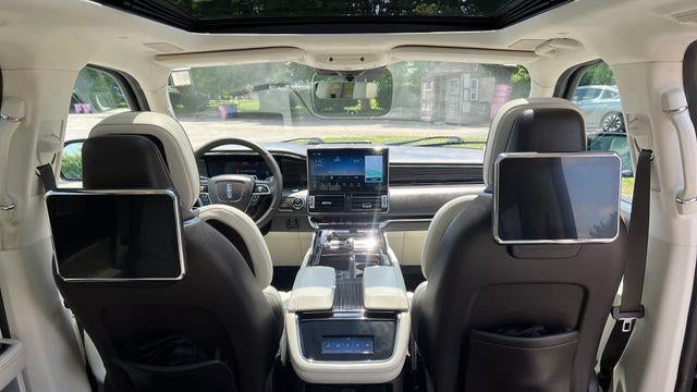 2023 Lincoln Navigator L Black Label