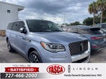 2023 Navigator L Thumbnail 1