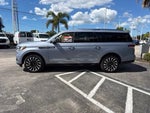 2023 Navigator L Thumbnail 4