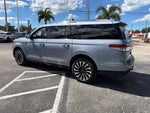 2023 Navigator L Thumbnail 5