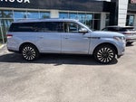 2023 Navigator L Thumbnail 7