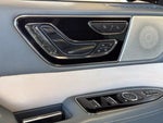 2023 Navigator L Thumbnail 12
