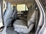 2023 Navigator L Thumbnail 16
