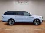 2025 Navigator L Thumbnail 4
