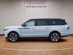 2025 Navigator L Thumbnail 8