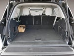 2025 Navigator L Thumbnail 12
