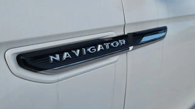 2023 Lincoln Navigator L Black Label