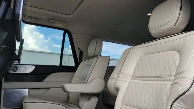 2023 Lincoln Navigator L Black Label