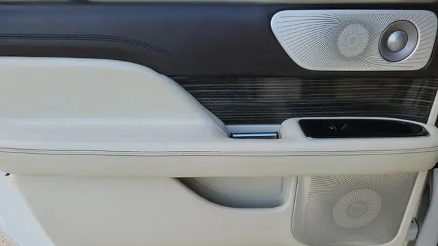 2023 Lincoln Navigator L Black Label