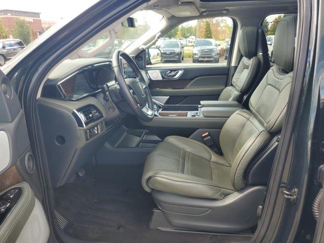 2023 Lincoln Navigator - $62,995