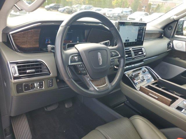 2023 Lincoln Navigator - $62,995