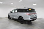 2023 Navigator L Thumbnail 7