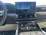 2023 Navigator L Thumbnail 32