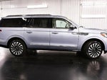 2023 Navigator L Thumbnail 8