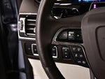 2023 Navigator L Thumbnail 18
