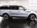 2023 Navigator L Thumbnail 8