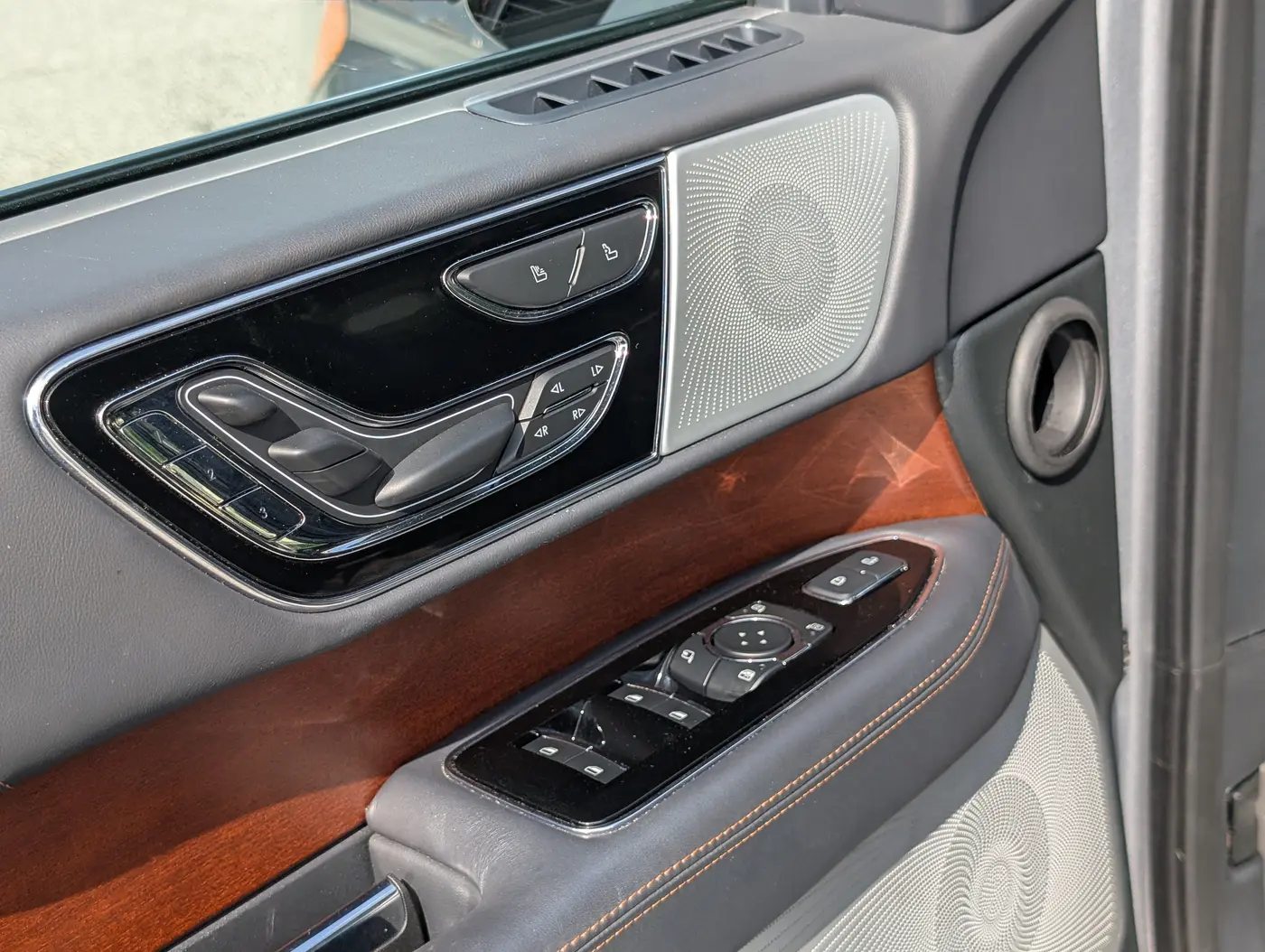 2024 Lincoln Navigator - $71,000