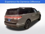 2024 Navigator L Thumbnail 6