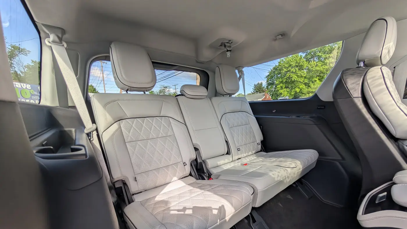 2025 Lincoln Navigator L Black Label
