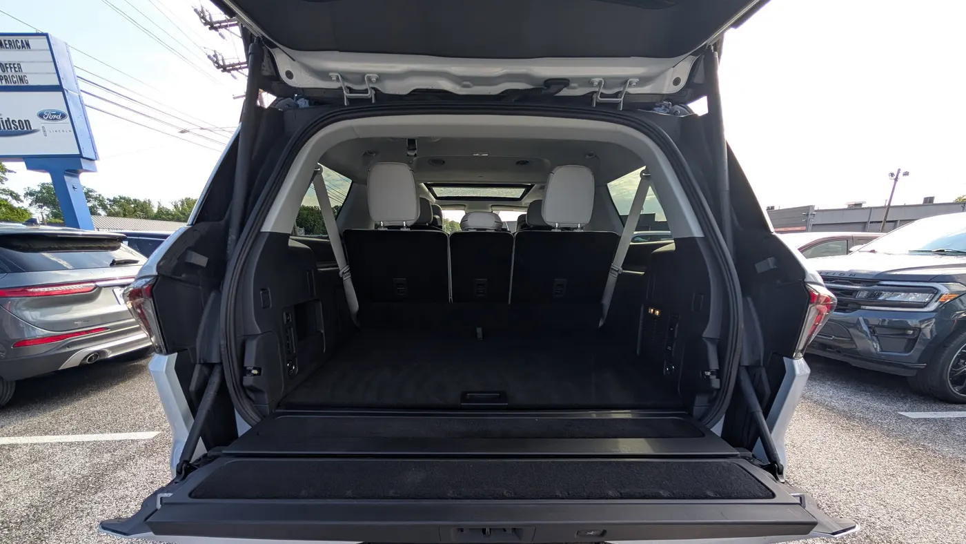 2025 Lincoln Navigator L Black Label