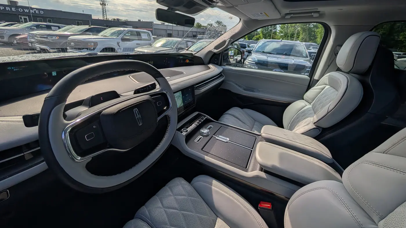 2025 Lincoln Navigator L Black Label